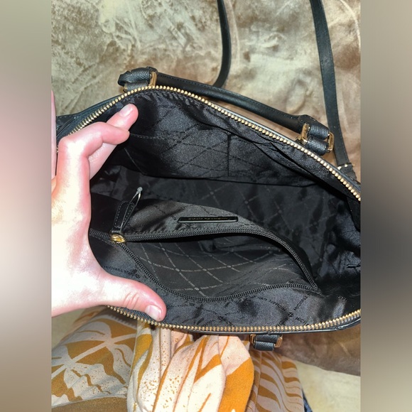 Michael Kors Selma Large Tote - Black Saffiano Leather - Picture 5 of 7